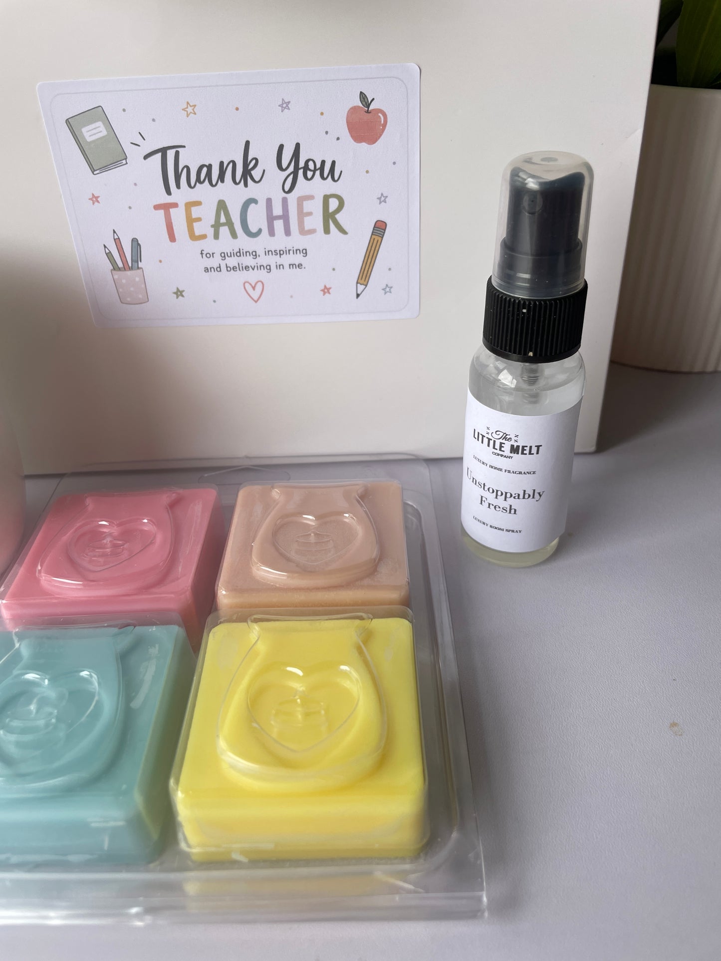 Thank You Teacher Home Fragrance Gift Set – Wax Melt Burner, 4 Scented Wax Melts & Room Spray